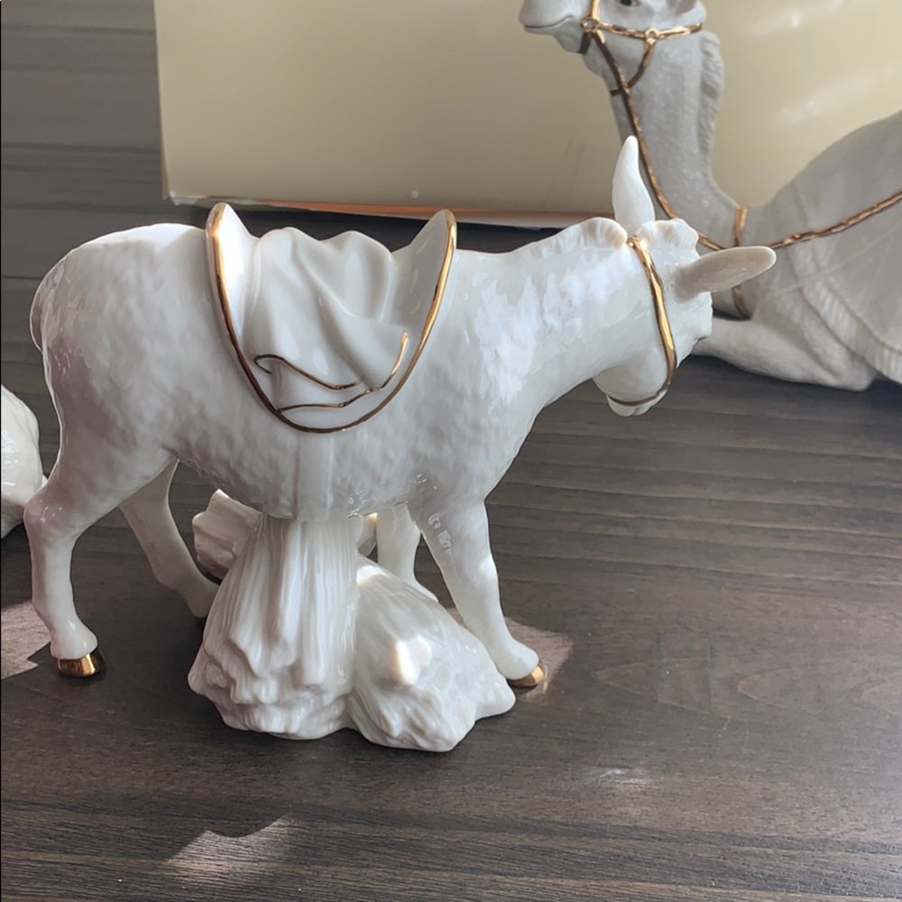 LENOX 1995 CLASSIC NATIVITY ANIMALS - Picture 9 of 13
